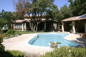 Villa provencale au coeur des garrigues du Luberon
